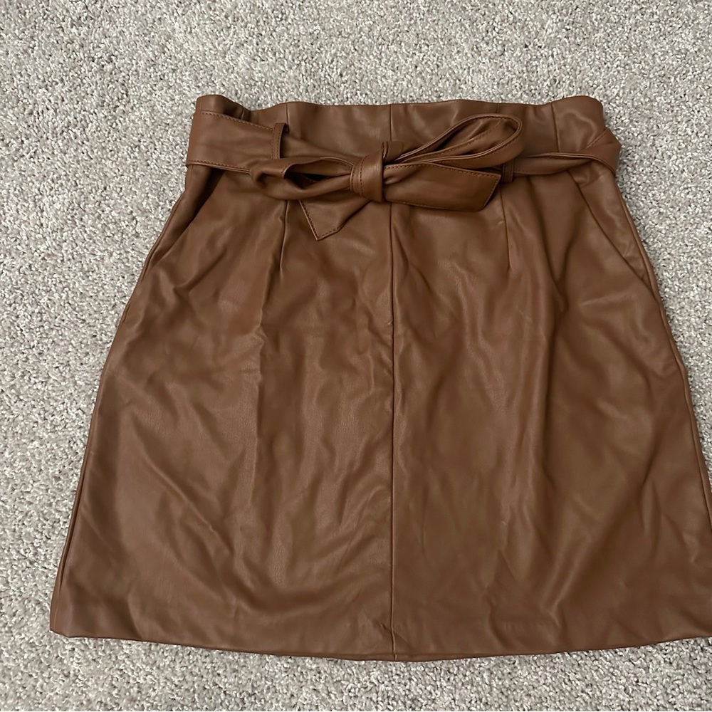 Banana Republic Factory Brown Faux Leather A-Line Skirt. Size 8